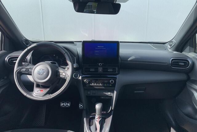 Toyota YARIS Cross 1.5 Hybrid 130 GR Sport / GR Sport Plus / Direct Leverbaar / Nu met €2.500 inruil premie!