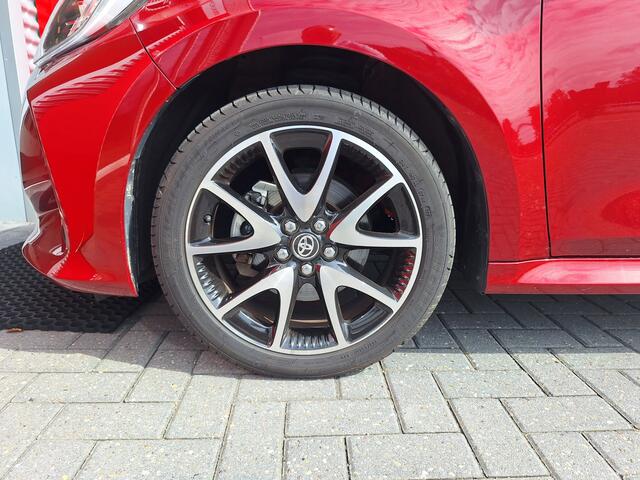 Toyota YARIS 1.5 Hybrid Style Bi-Tone Limited