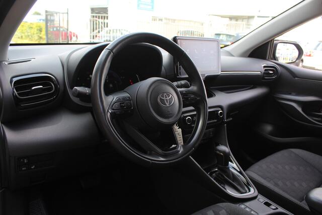 Toyota YARIS 1.5 Hybrid 115 Dynamic | Rijklaar | Apple/Android | Stoel/Stuur-verwarming | Adap. Cruise. | Clima | Camera