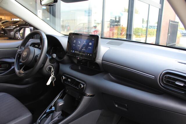 Toyota YARIS 1.5 Hybrid 115 Dynamic | Rijklaar | Apple/Android | Stoel/Stuur-verwarming | Adap. Cruise. | Clima | Camera