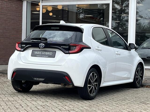 Toyota YARIS 1.5 Hybrid Dynamic edition LED, Lichtmetalen velgen,