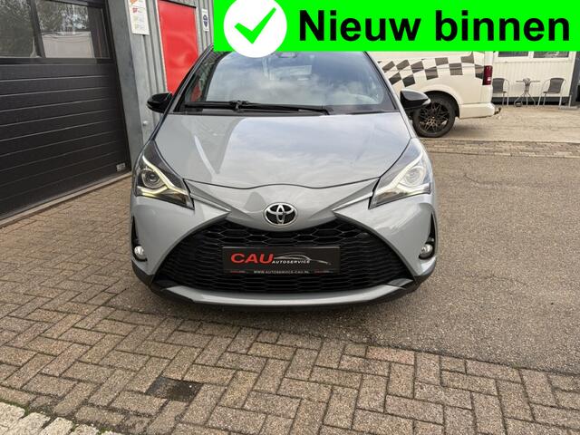 Toyota YARIS 1.5 VVT-i Aspiration Navi|Keyless|Trekhaak|Leder