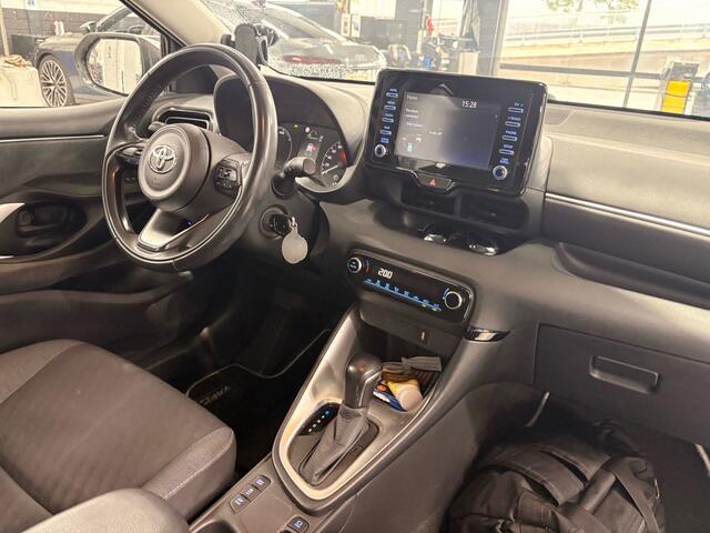 Toyota YARIS 1.5 Hybrid Active / Climate Control / Apple Carplay / Camera