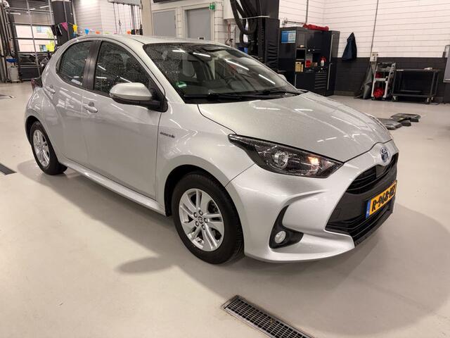 Toyota YARIS 1.5 Hybrid Active / Climate Control / Apple Carplay / Camera
