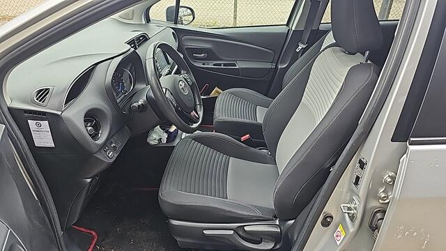 Toyota YARIS 1.5 Hybrid 100pk Automaat Design Sport