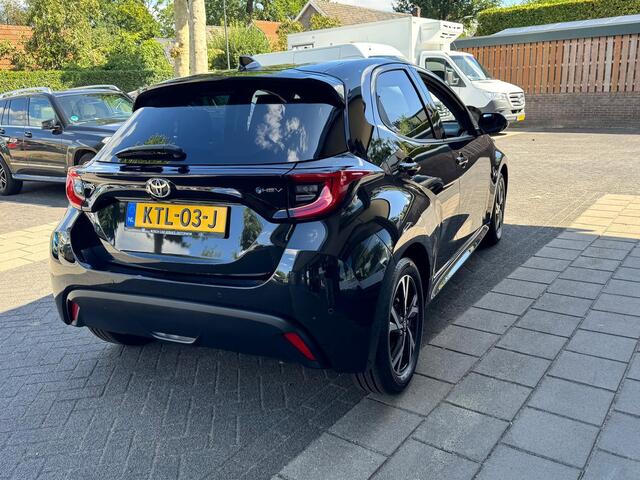 Toyota YARIS 1.5 Hybrid 115 Business Plus