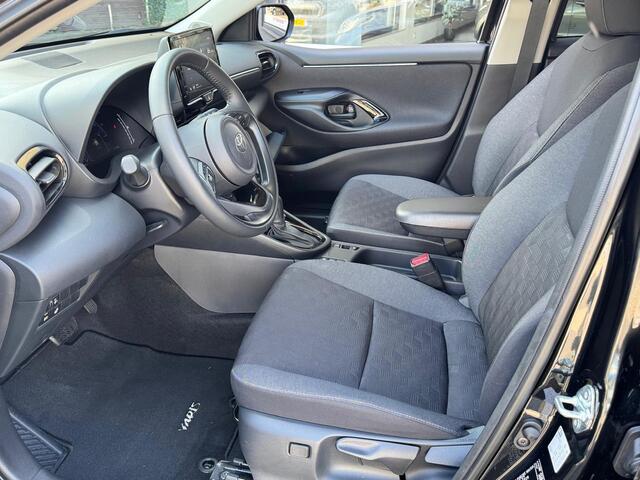 Toyota YARIS 1.5 Hybrid 115 Business Plus