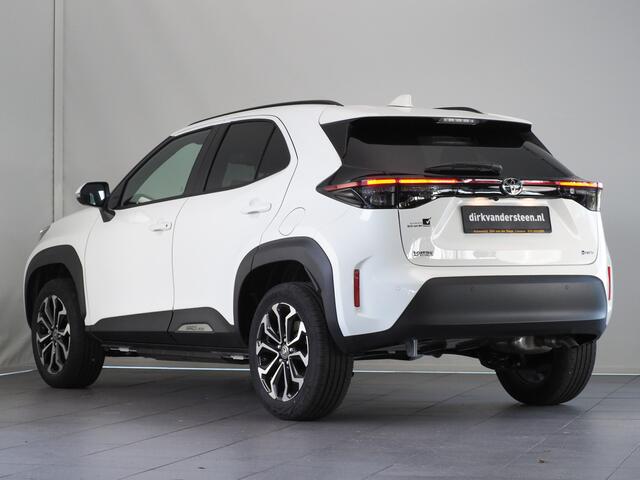 Toyota YARIS Cross 1.5 Hybrid 115 Dynamic + Safety & Winter-pakket | Stuurwiel- En Stoelverwarming | Dodehoekdetecite | Parkeersensoren Voor- en Achter | Botsherkenning | Grootlichtassistent | Apple CarPlay/ Android Auto