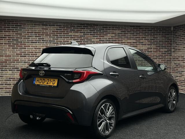 Toyota YARIS 1.5 Hybrid 130 Executive Camera StoelVrwm StuurVrwm NAP