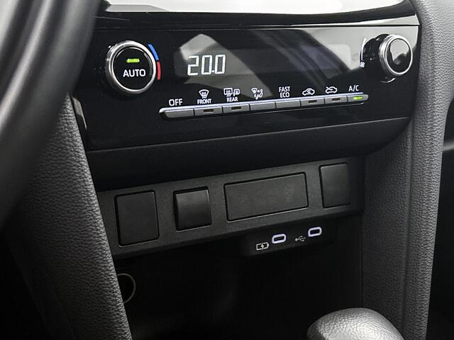 Toyota YARIS Cross 1.5 Hybrid 115 First Edition | Apple Carplay / Android Auto | Achteruitrijcamera | ACC | Climate Control