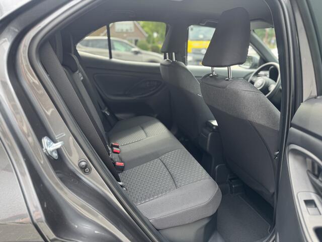 Toyota YARIS Cross 1.5 Hybrid 130 Style Edition Parkeersensoren V+A, Dodehoeksensor, Navigatie , All-in Rijklaarprijs