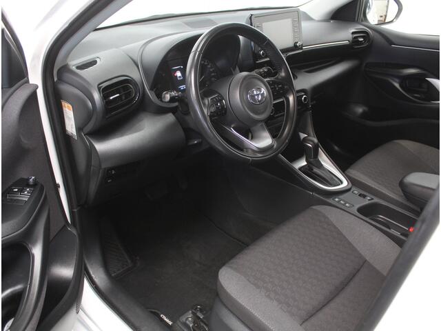 Toyota YARIS 1.5 Hybrid Active NAV | CARPLAY | AUTOMAAT | ADAPCRUISE | TREKHAAK |