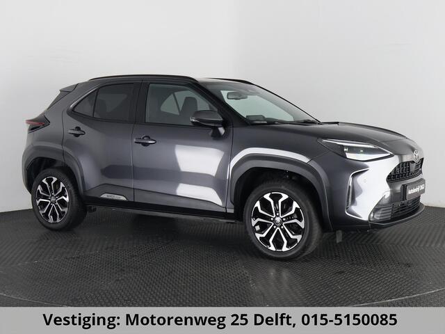 Toyota YARIS Cross 1.5 HYBRIDE DYNAMIC LUXURY GARANTIE TOT 2035 . NAVIGATIE . PARKEERSENSOREN VOOR & ACHTER . STOEL/STUUR VERWARMING .