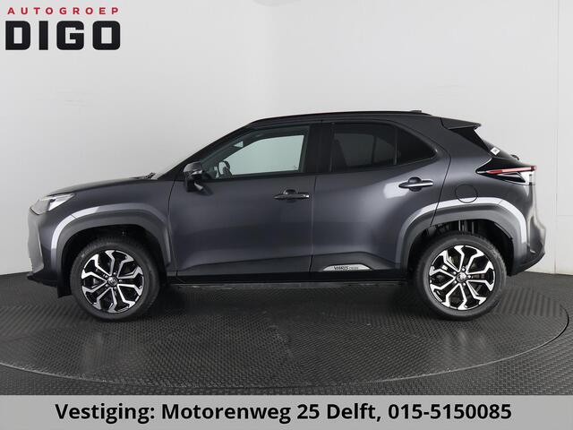Toyota YARIS Cross 1.5 HYBRIDE DYNAMIC LUXURY GARANTIE TOT 2035 . NAVIGATIE . PARKEERSENSOREN VOOR & ACHTER . STOEL/STUUR VERWARMING .