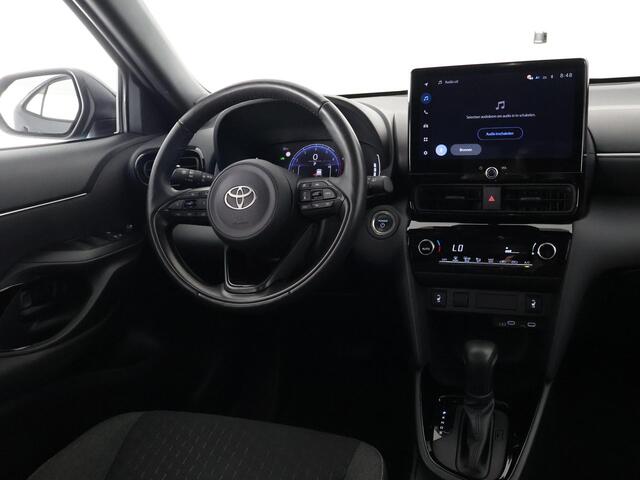 Toyota YARIS Cross 1.5 HYBRIDE DYNAMIC LUXURY GARANTIE TOT 2035 . NAVIGATIE . PARKEERSENSOREN VOOR & ACHTER . STOEL/STUUR VERWARMING .