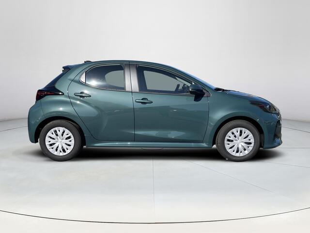 Toyota YARIS 1.5 Hybrid 115 Comfort | Forest green metallic | Nieuw uit voorraad leverbaar |
