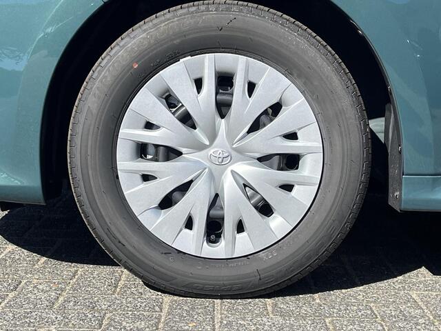 Toyota YARIS 1.5 Hybrid 115 Comfort | Forest green metallic | Nieuw uit voorraad leverbaar |
