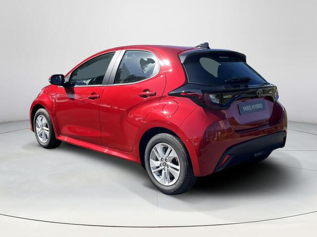 Toyota YARIS 1.5 Hybrid 115 Active | Emotional red premium lak | Nieuw uit voorraad leverbaar |