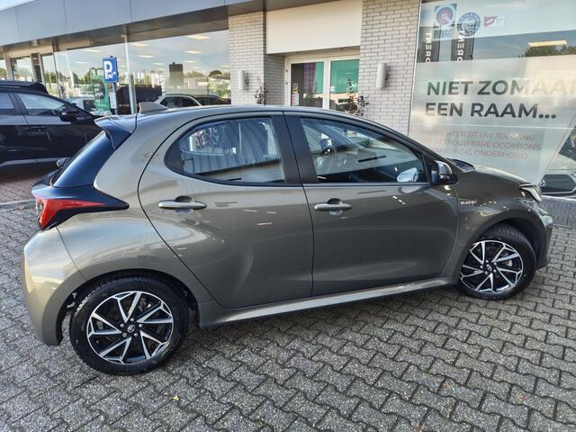 Toyota YARIS 1.5 Hybrid Dynamic | All season | Navi | Apple CarPlay/Android auto |
