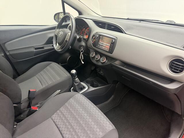 Toyota YARIS 1.3 VVT-i Business Plus | 4 Cilinder | Airco | Cruise | Cam achter | NL auto
