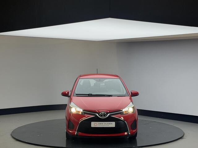 Toyota YARIS 1.3 VVT-i Business Plus | 4 Cilinder | Airco | Cruise | Cam achter | NL auto