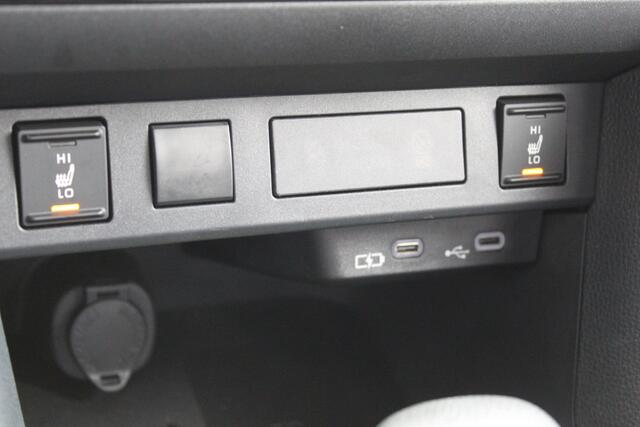 Toyota YARIS Cross 1.5 Hybrid 115 Dynamic Comfort Pack | Rijklaar | Blind Spot | Sensoren v+a | Apple/Android | Stoel-/Stuurverw. | Adap.cruise | Navi | LED | Keyless