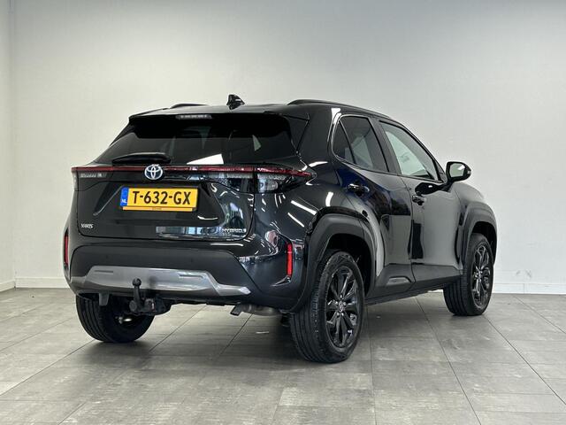 Toyota YARIS Cross 1.5 Hybrid Explore NAVI | TREKHAAK | ADAPTIVE CRUISE CONTROL | STOELVERWARMING | FULL BLACK