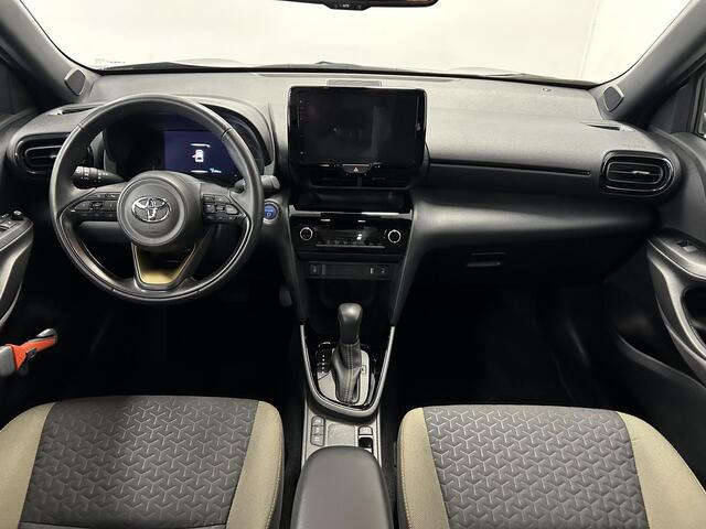 Toyota YARIS Cross 1.5 Hybrid Explore NAVI | TREKHAAK | ADAPTIVE CRUISE CONTROL | STOELVERWARMING | FULL BLACK
