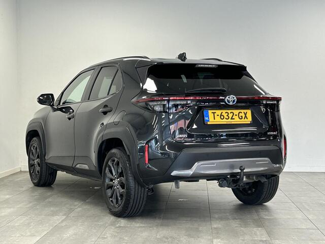 Toyota YARIS Cross 1.5 Hybrid Explore NAVI | TREKHAAK | ADAPTIVE CRUISE CONTROL | STOELVERWARMING | FULL BLACK