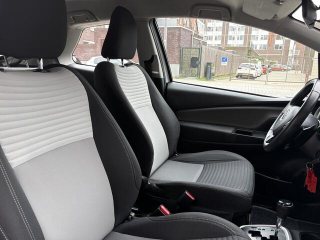Toyota YARIS 1.5 VVT-i Aspiration AUTOMAAT/NL AUTO/CLIMA/CAMERA