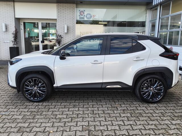 Toyota YARIS Cross 1.5 Hybrid Adventure | Trekhaak | El. Achterklep | All Seasons | Stoel & Stuurverwarming
