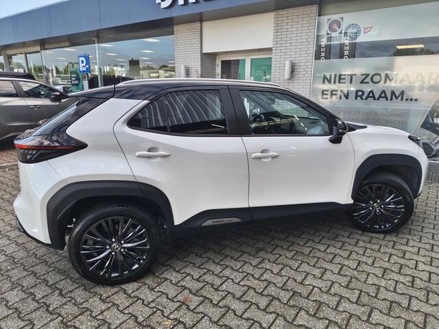 Toyota YARIS Cross 1.5 Hybrid Adventure | Trekhaak | El. Achterklep | All Seasons | Stoel & Stuurverwarming