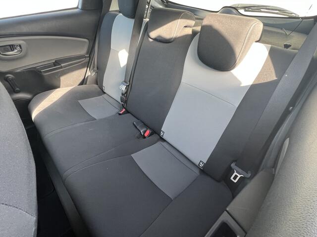 Toyota YARIS 1.5 Hybrid Aspiration | Nieuw Binnen | Climate Control | Achteruitrijcamera | APK 22-02-2027
