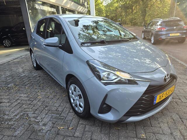 Toyota YARIS 1.5 VVT-i Active | 2E EIGENAAR | 3/6 OF 12 MND GARANTIE | CAMERA | AIRCO | NW APK |