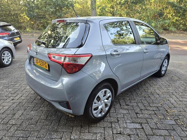 Toyota YARIS 1.5 VVT-i Active | 2E EIGENAAR | 3/6 OF 12 MND GARANTIE | CAMERA | AIRCO | NW APK |