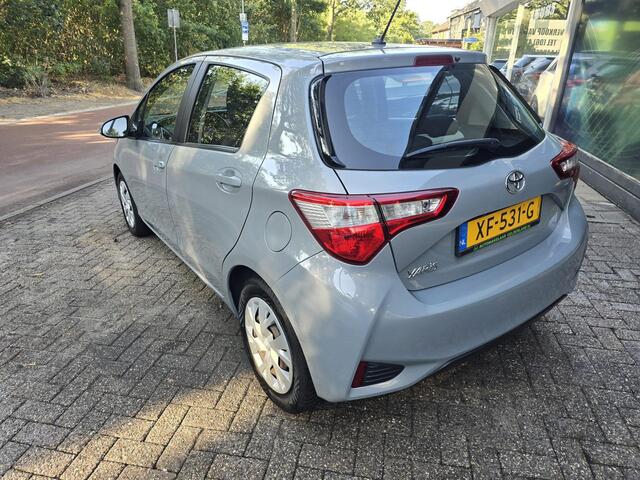 Toyota YARIS 1.5 VVT-i Active | 2E EIGENAAR | 3/6 OF 12 MND GARANTIE | CAMERA | AIRCO | NW APK |