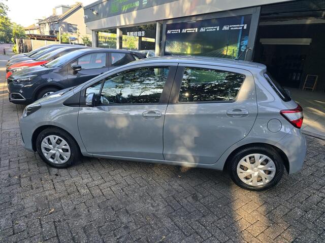 Toyota YARIS 1.5 VVT-i Active | 2E EIGENAAR | 3/6 OF 12 MND GARANTIE | CAMERA | AIRCO | NW APK |