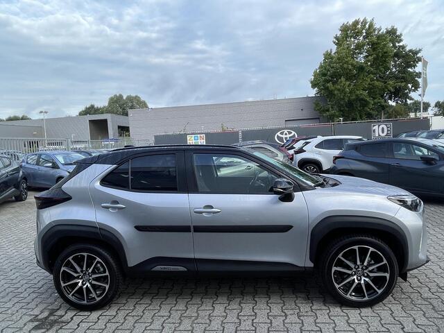 Toyota YARIS Cross 1.5 Hybrid GR Sport Panoramadak All seasonbanden