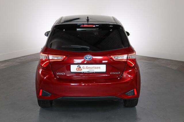 Toyota YARIS 1.5 Hybrid Bi-Tone Camera, Cruise Control, Stoelverwarming, Bluetooth
