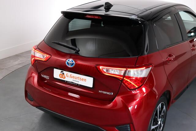Toyota YARIS 1.5 Hybrid Bi-Tone Camera, Cruise Control, Stoelverwarming, Bluetooth