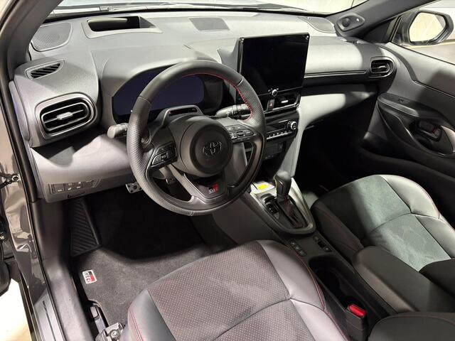 Toyota YARIS Cross 1.5 Hybrid 130 GR Sport | VOORRAADDEAL! | €2.500 INRUILPREMIE | NIEUW MODEL