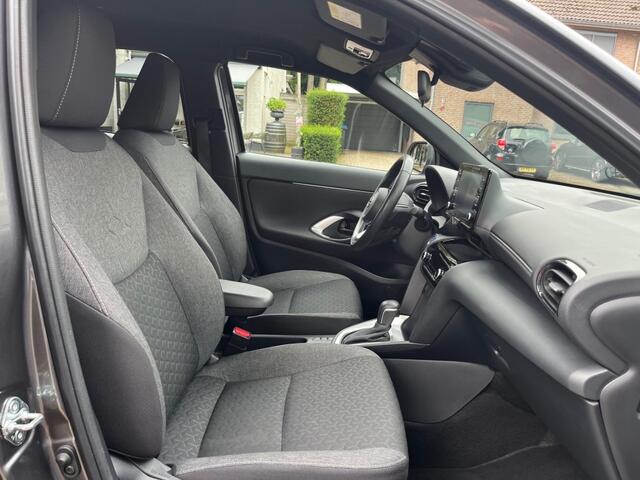 Toyota YARIS 1.5 HYBRID DYNAMIC