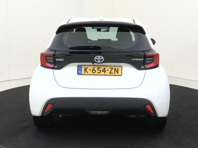 Toyota YARIS 1.5 Hybrid Dynamic 116PK | Navigatie | Lichtmetalen Velgen | Achteruitrijcamera | Climate Control | Keyless entry |