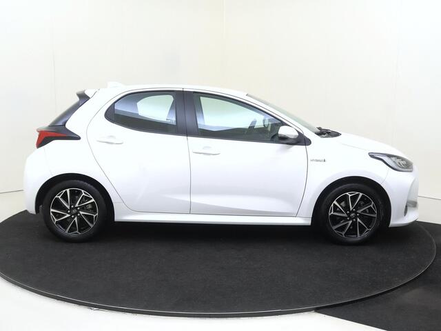 Toyota YARIS 1.5 Hybrid Dynamic 116PK | Navigatie | Lichtmetalen Velgen | Achteruitrijcamera | Climate Control | Keyless entry |