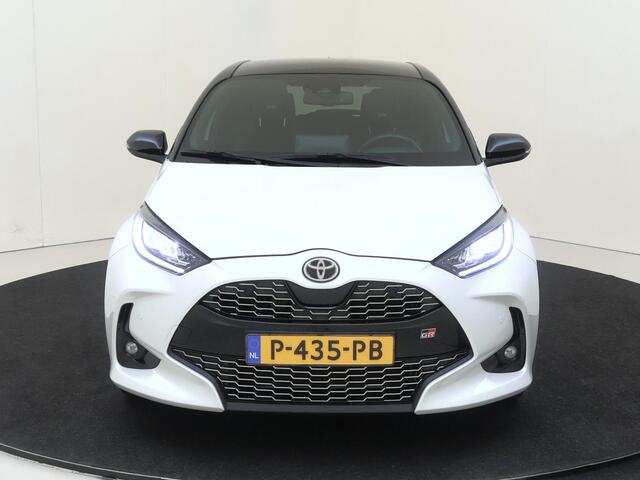 Toyota YARIS 1.5 Hybrid GR Sport | Navigatie | Panoramadak | Camera | 18" | CLimate control