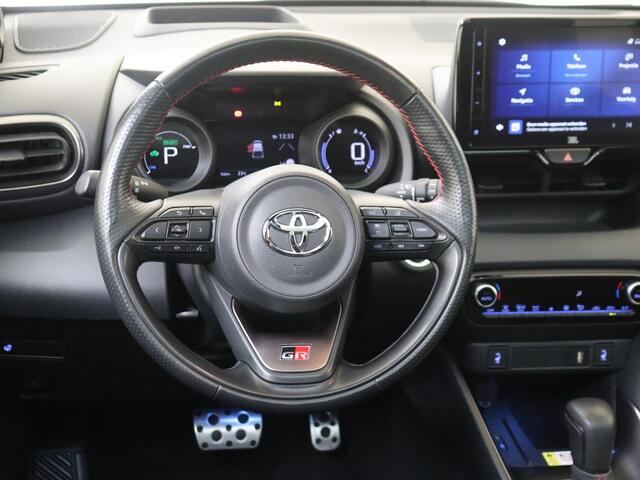 Toyota YARIS 1.5 Hybrid GR Sport | Navigatie | Panoramadak | Camera | 18" | CLimate control