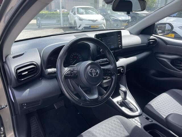 Toyota YARIS 1.5 Hybrid Active All Seasonbanden