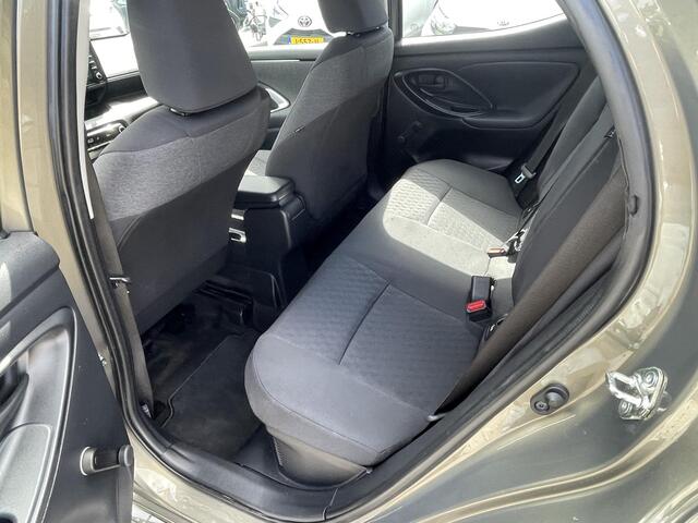Toyota YARIS 1.5 Hybrid Active All Seasonbanden