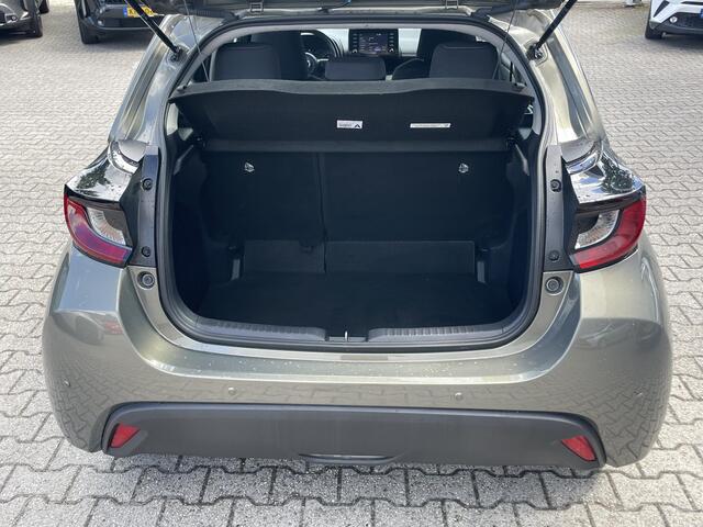 Toyota YARIS 1.5 Hybrid Active All Seasonbanden