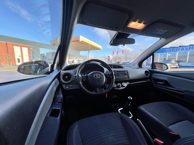 Toyota YARIS 1.5 VVT-i Comfort | Trekhaak | LM velgen | Bluetooth | Radio